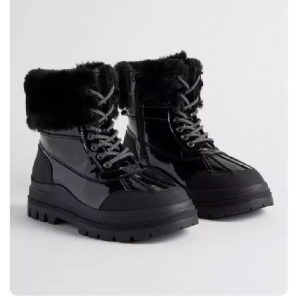 NWT TORRID Lace Up Cold Weather Bootie 10WW